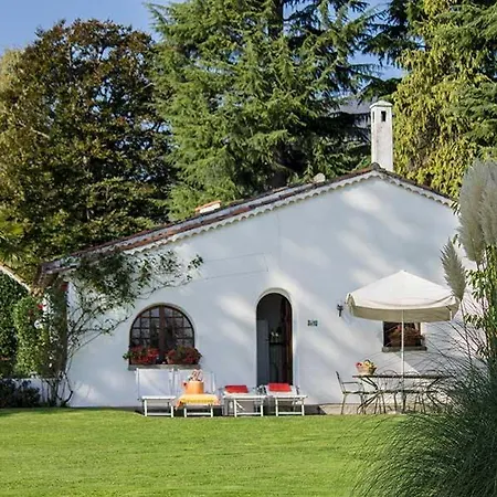 Villa Sleeps 6 With Air Con *