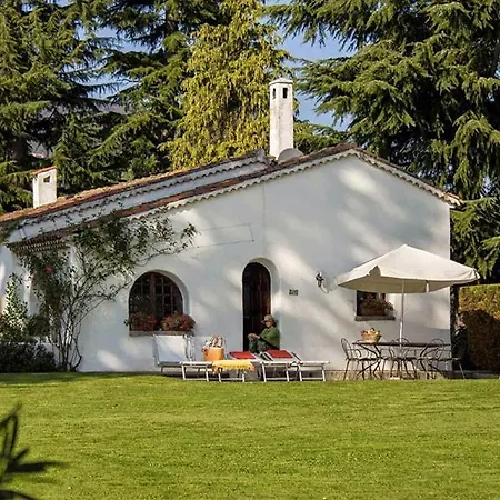 Villa Sleeps 6 With Air Con *