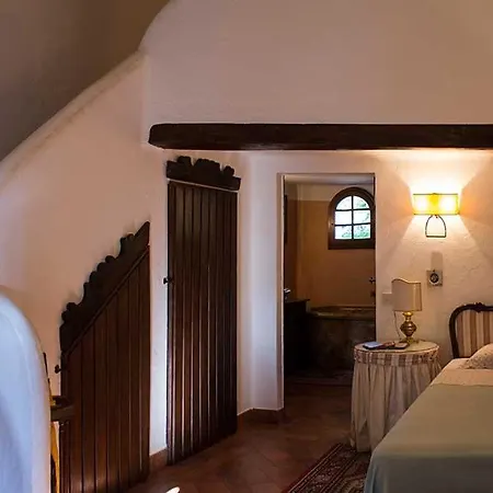 Sleeps 6 With Air Con Villa