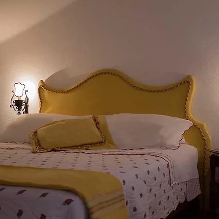 Sleeps 6 With Air Con Villa *