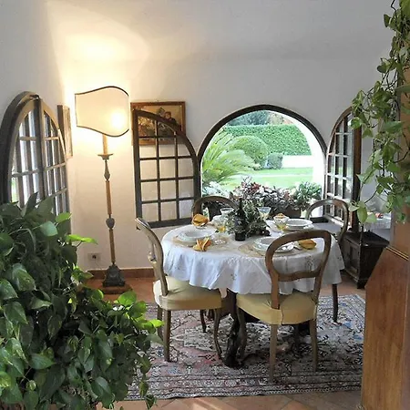Villa Sleeps 6 With Air Con Stresa