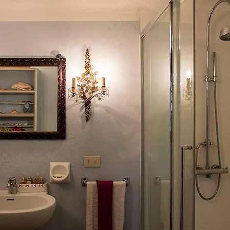Sleeps 6 With Air Con * Stresa